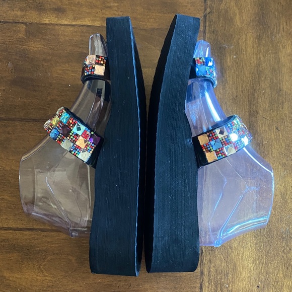 Yellow box Colorful Beaded Women's Sandals - Picture 5 of 9